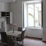 Il Quarantaquattro Daire